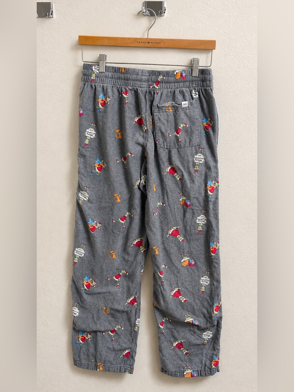 American Eagle The Grinch Christmas Lounge Pajama Pants – Size XS/S - Picture 2 of 5